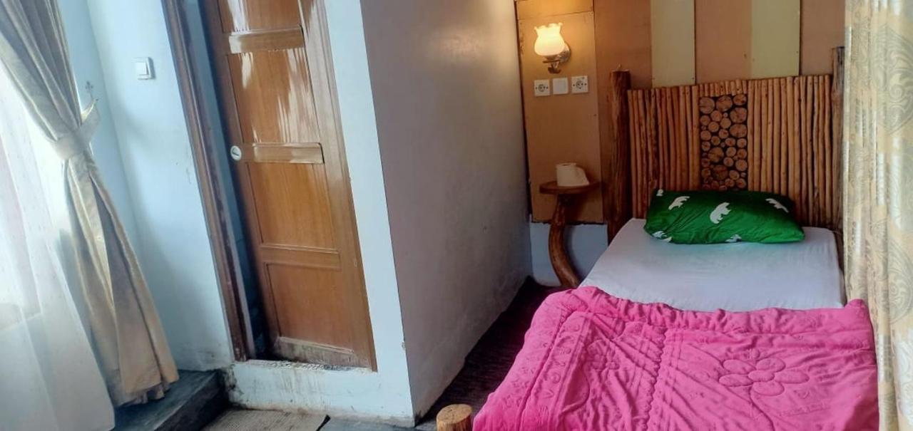 Friendjoss Homestay Laugumba Redpartner Berastagi Bagian luar foto